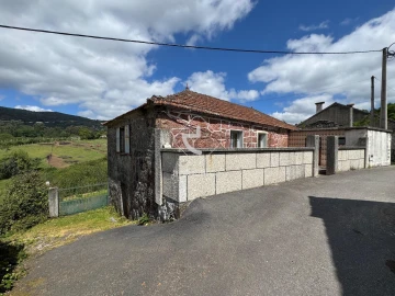 Moradia T4 para Venda em Miranda