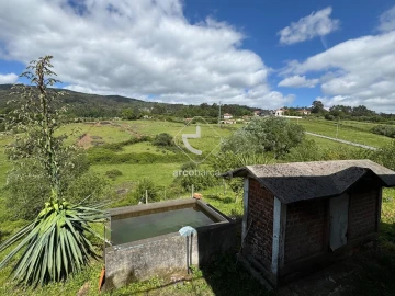 Moradia T4 para Venda em Miranda