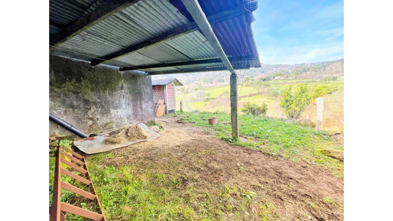 Moradia T4 para Venda em Miranda Foto 22