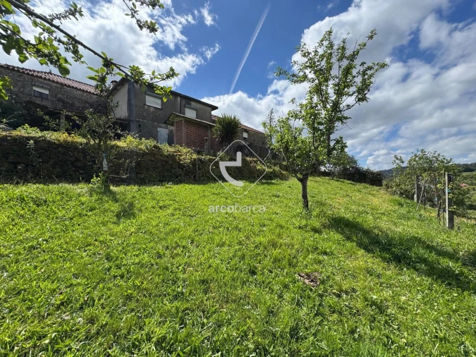 Moradia T4 para Venda em Miranda Foto 6