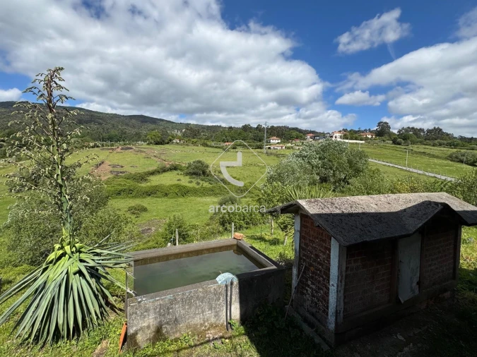 Moradia T4 para Venda em Miranda Foto 8