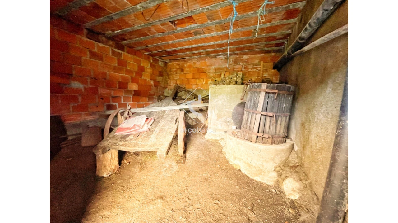 Moradia T4 para Venda em Miranda Foto 21