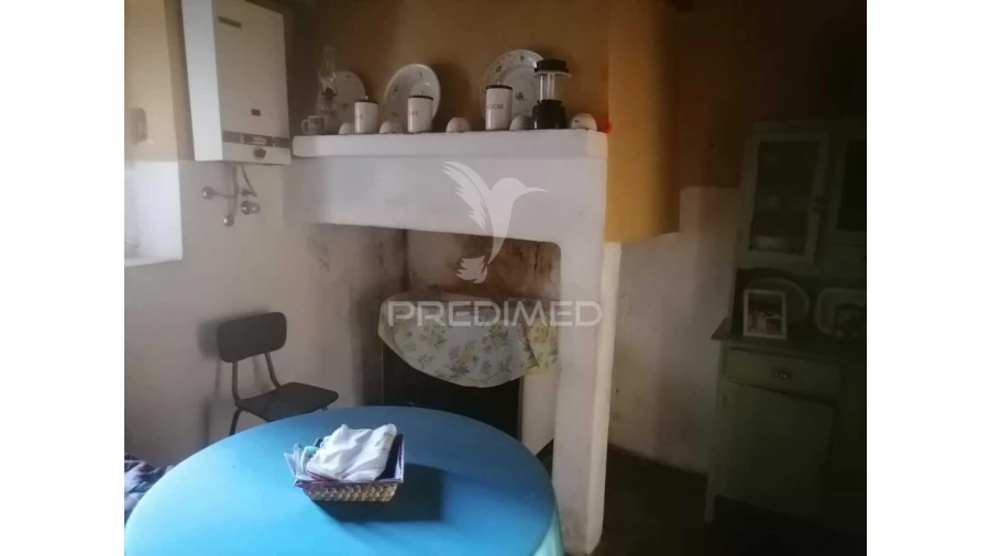 Moradia T4 para Venda em Alagoa Foto 13