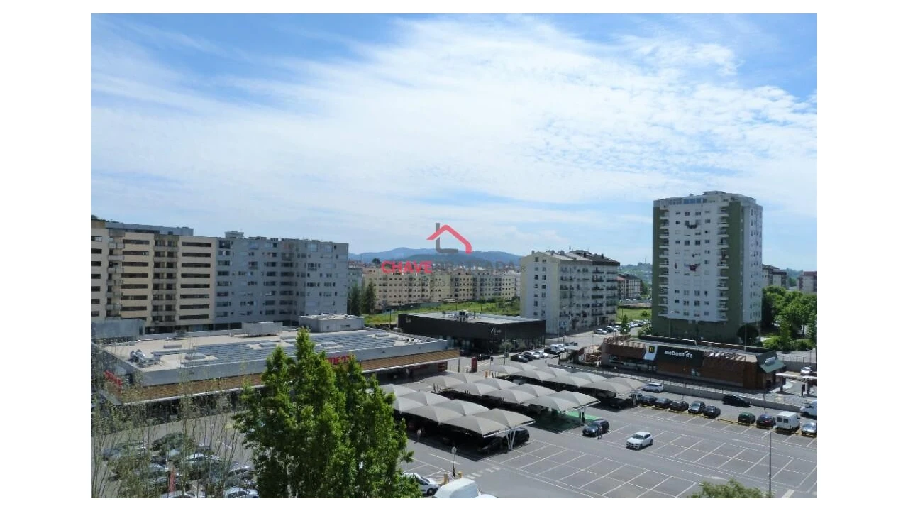 Escritório para Venda em Braga (Maximinos, Sé e Cividade) Foto 1