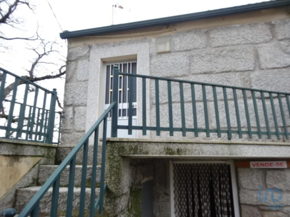 Moradia T4 para Venda em Aguas Frias Foto 12