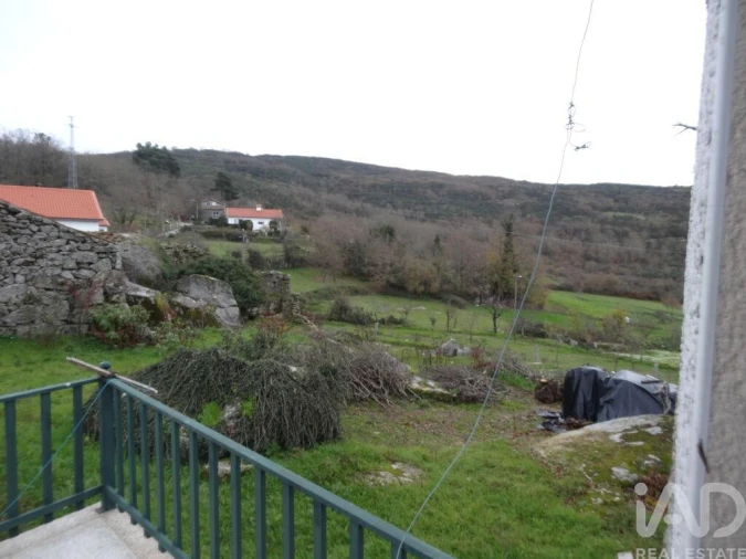 Moradia T4 para Venda em Aguas Frias Foto 22