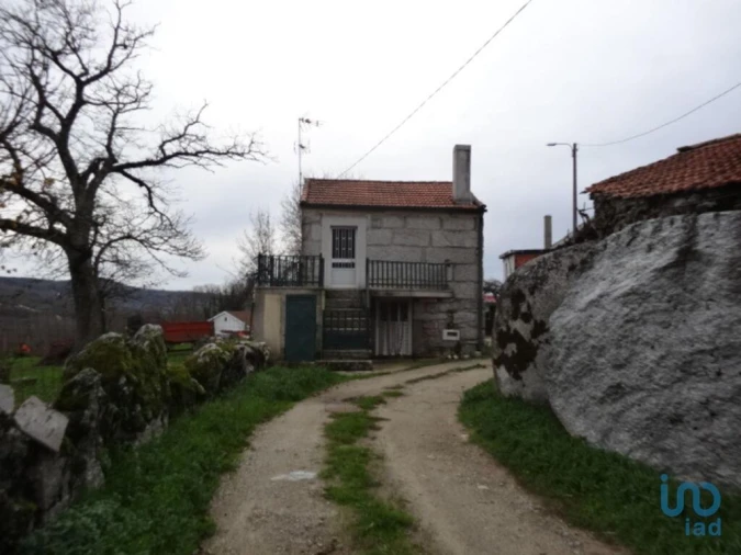 Moradia T4 para Venda em Aguas Frias Foto 2