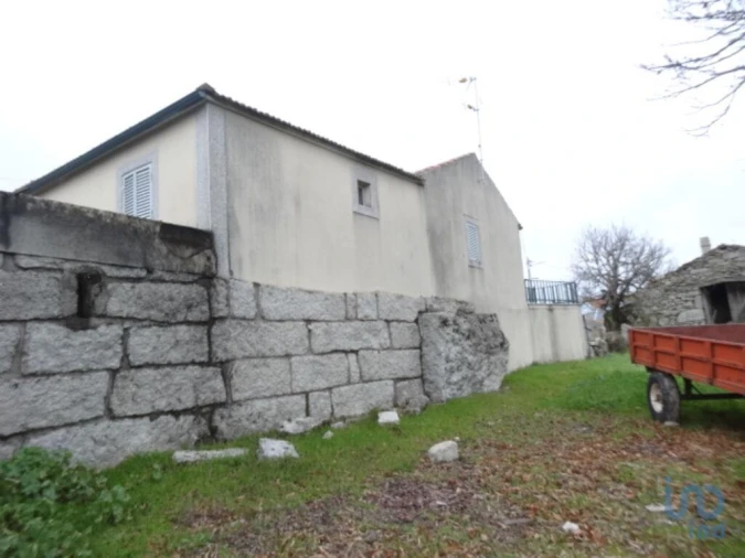 Moradia T4 para Venda em Aguas Frias Foto 6