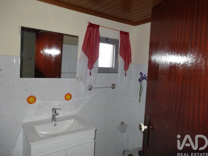 Moradia T4 para Venda em Aguas Frias Foto 16