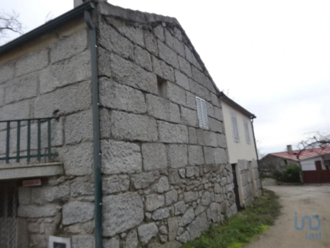 Moradia T4 para Venda em Aguas Frias Foto 4