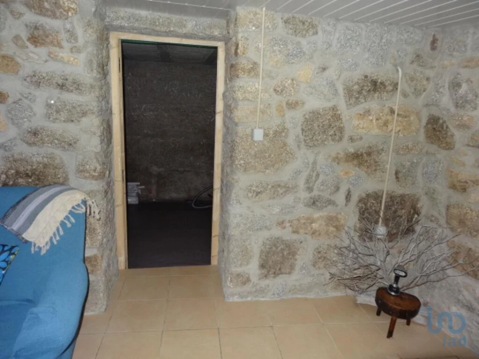 Moradia T4 para Venda em Aguas Frias Foto 9