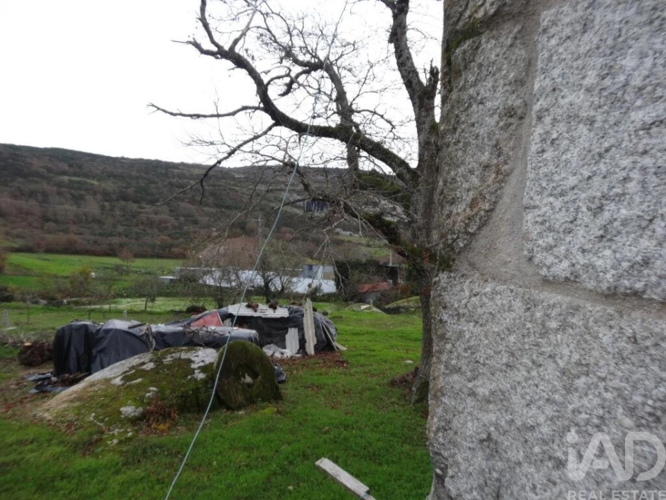 Moradia T4 para Venda em Aguas Frias Foto 23