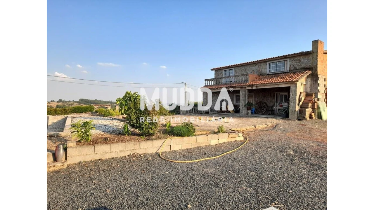 Quinta T4 para Venda em Vimioso Foto 13