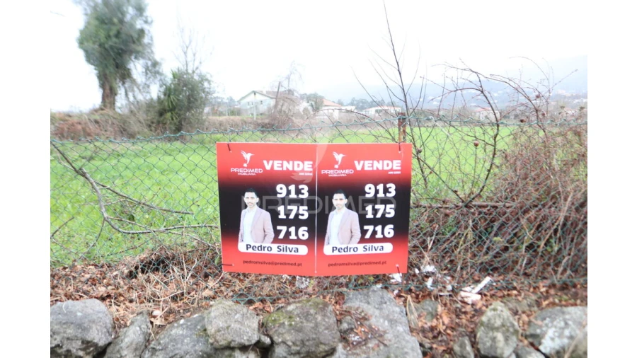 Terreno para Venda em Coucieiro Foto 1