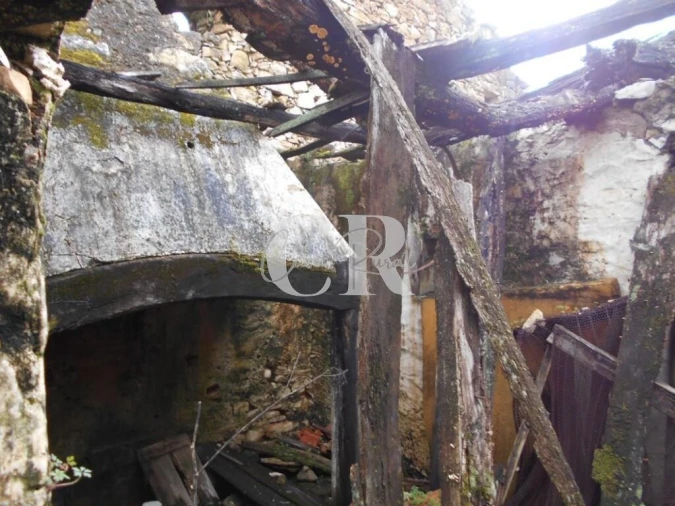 Moradia T2 para Venda em Nossa Senhora do Pranto Foto 14