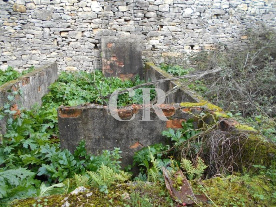 Moradia T2 para Venda em Nossa Senhora do Pranto Foto 8
