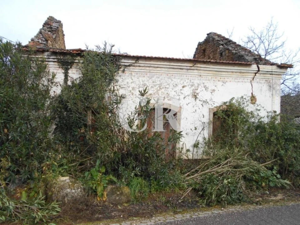 Moradia T2 para Venda em Nossa Senhora do Pranto Foto 2