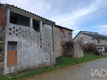 Moradia para Venda em Salsas