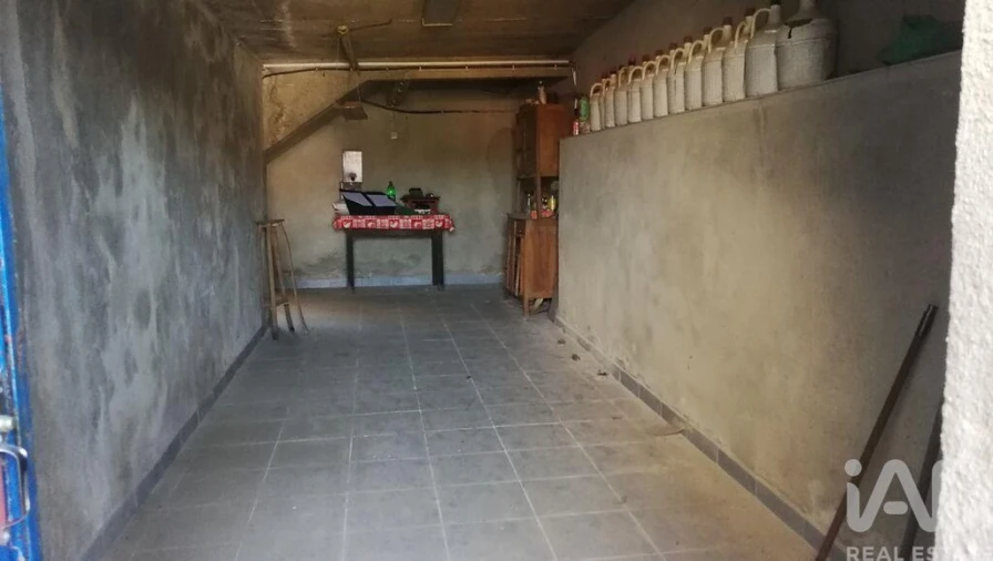 Moradia T3 para Venda em Aguda Foto 18