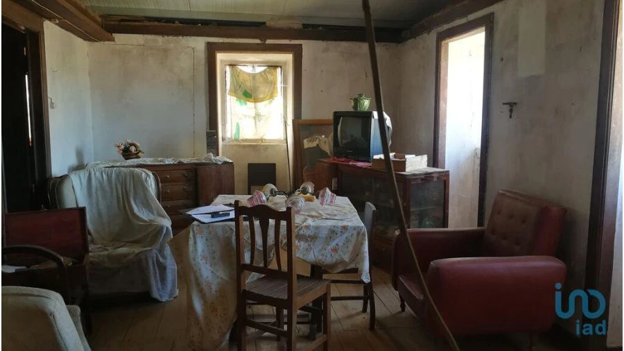 Moradia T3 para Venda em Aguda Foto 6