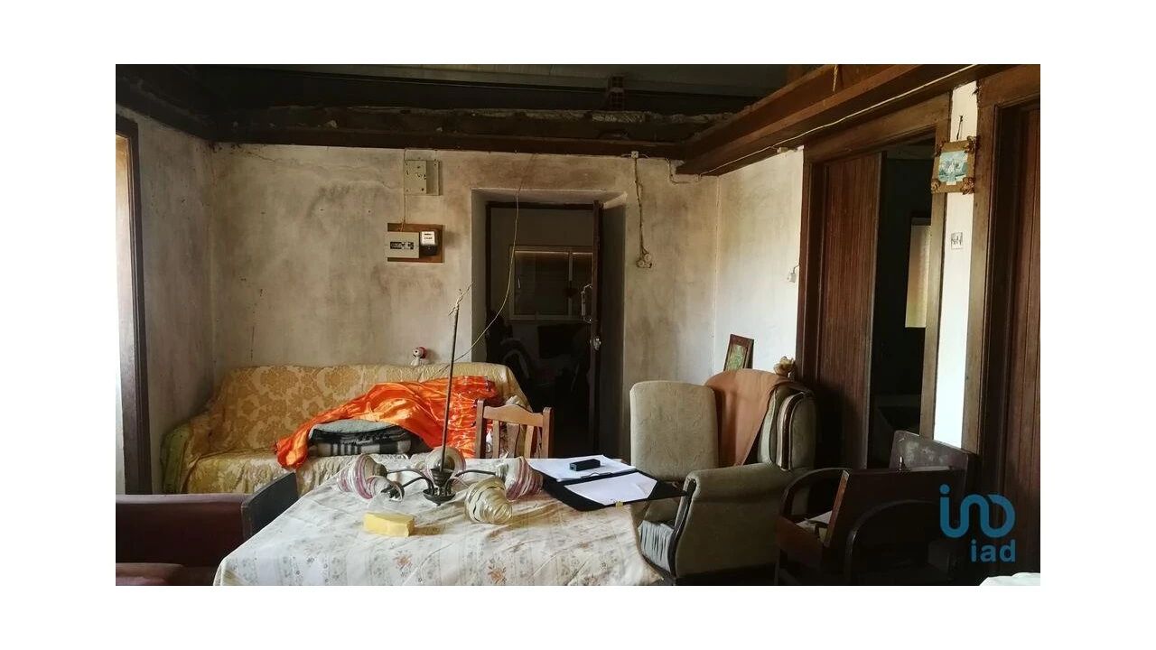 Moradia T3 para Venda em Aguda Foto 5