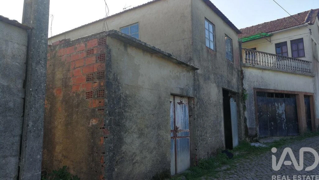 Moradia T3 para Venda em Aguda Foto 20