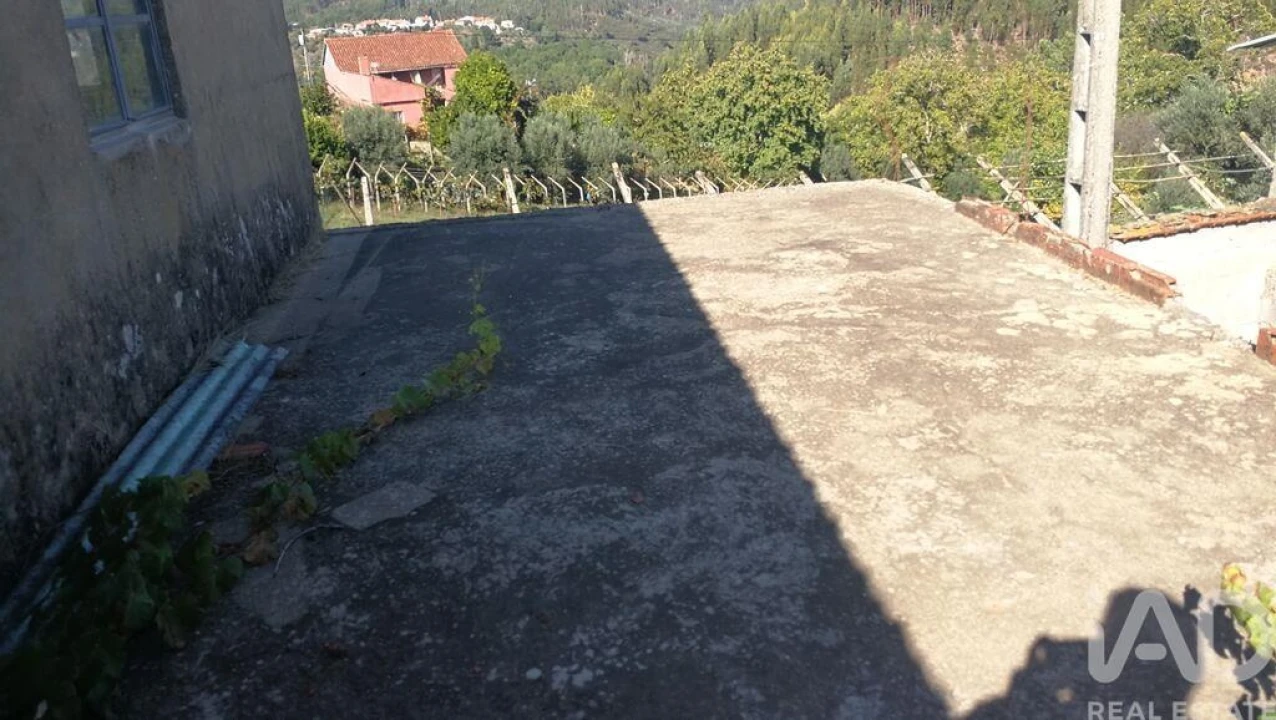 Moradia T3 para Venda em Aguda Foto 23