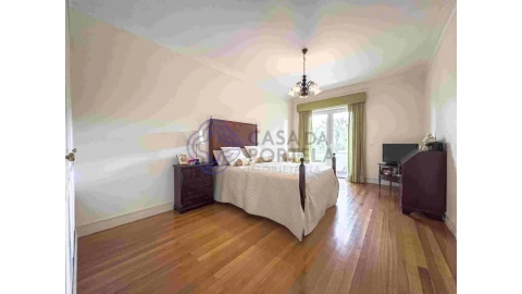 Moradia T5 para Venda em Vila Franca