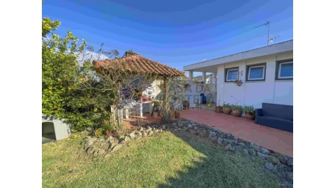 Moradia T5 para Venda em Vila Franca