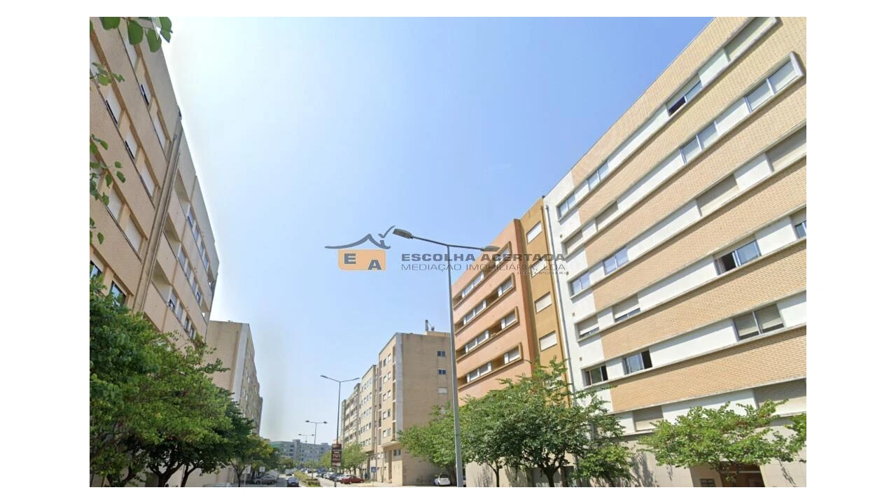 Apartamento T2 para Venda em Castêlo da Maia Foto 29