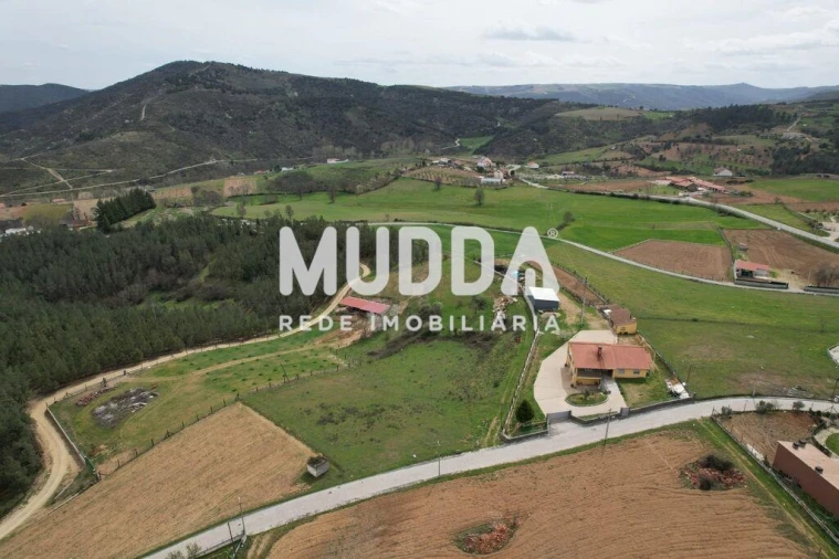 Terreno para Venda em Gimonde Foto 6