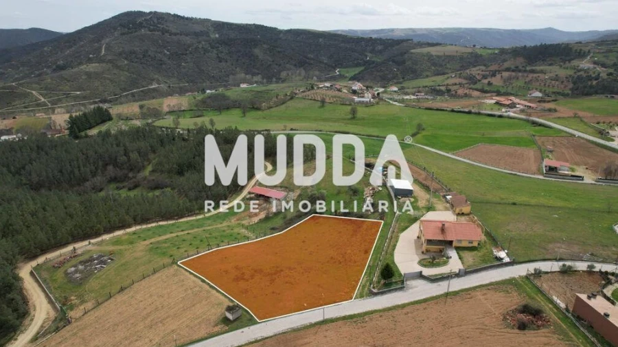 Terreno para Venda em Gimonde