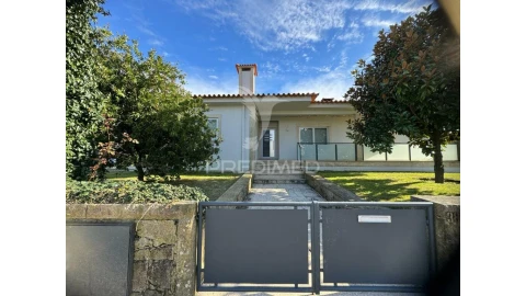 Moradia T4 para Venda em Espinho