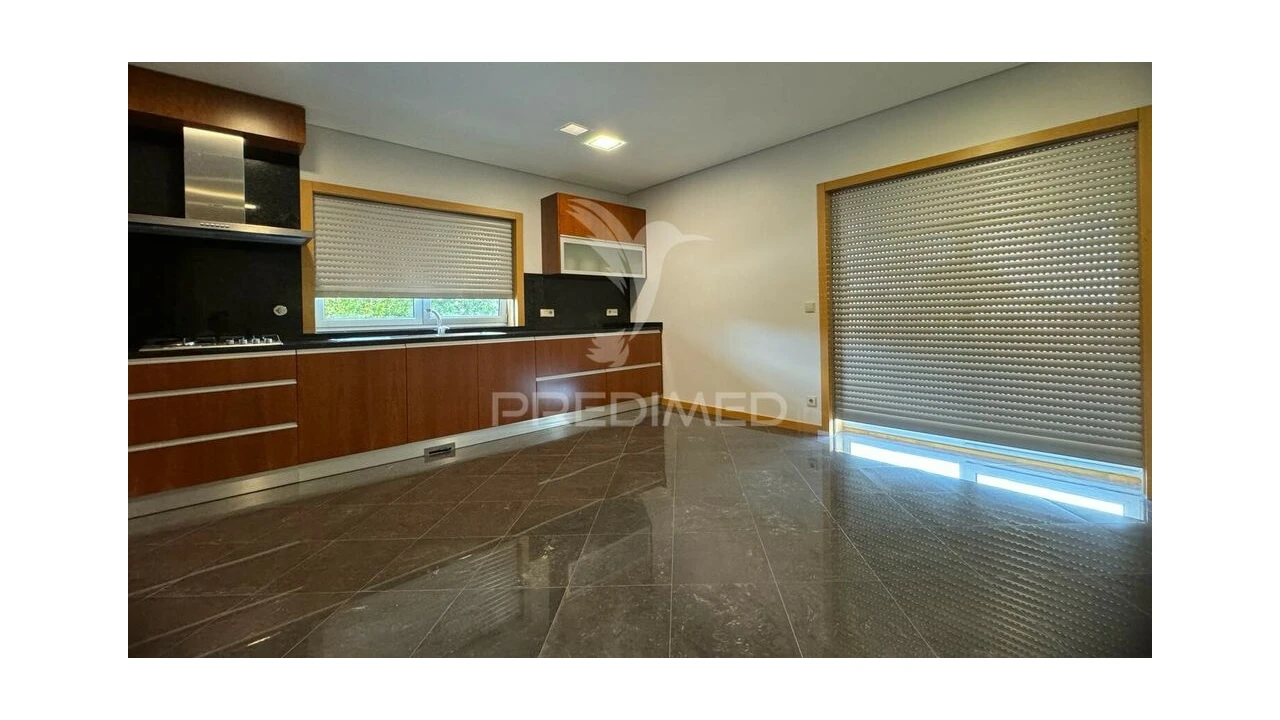 Moradia T4 para Venda em Espinho Foto 14