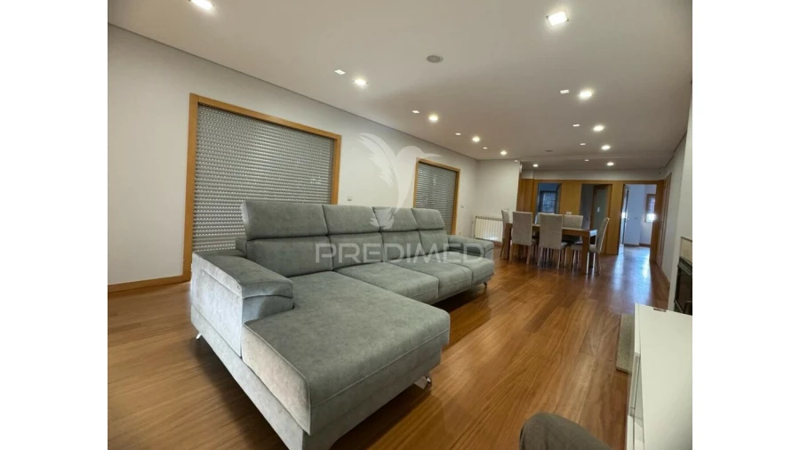 Moradia T3 para Venda em Espinho Foto 10