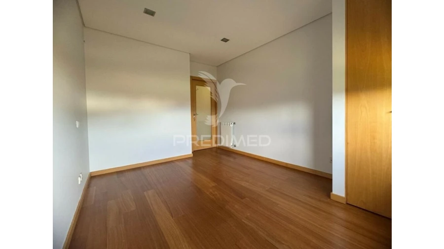 Moradia T3 para Venda em Espinho Foto 20