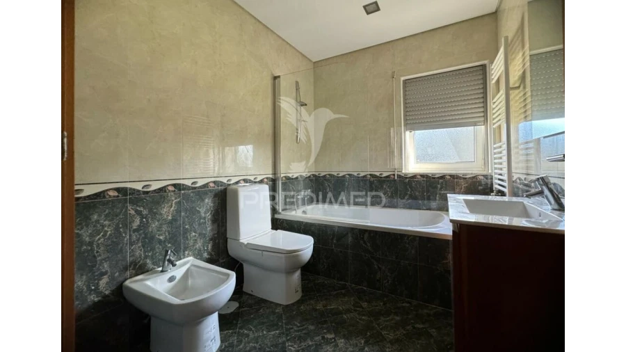 Moradia T3 para Venda em Espinho Foto 16