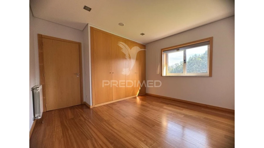 Moradia T3 para Venda em Espinho Foto 6