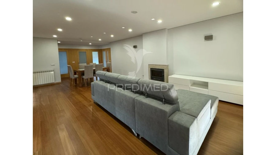 Moradia T3 para Venda em Espinho Foto 3