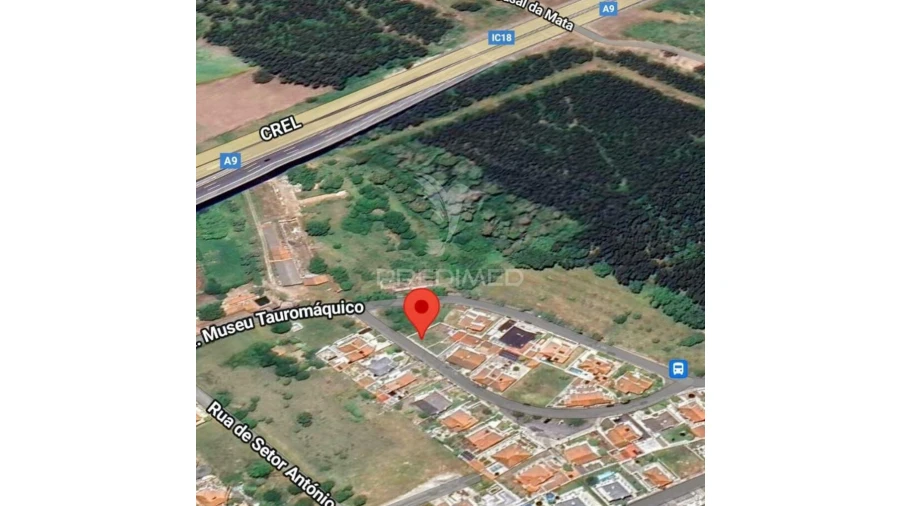 Terreno para Venda em Loures Foto 12