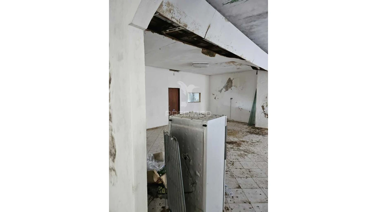 Loja para Venda em Faro (Sé e São Pedro) Foto 3