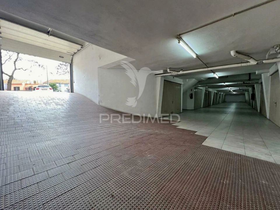 Garagem para Venda em Setubal (São Sebastião) Foto 17