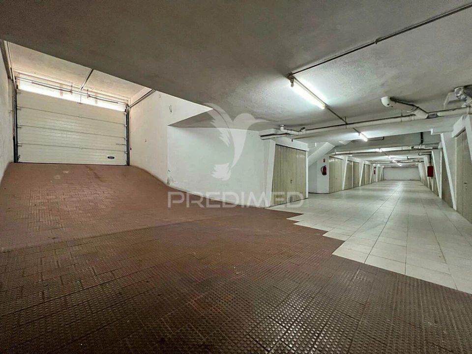 Garagem para Venda em Setubal (São Sebastião) Foto 4