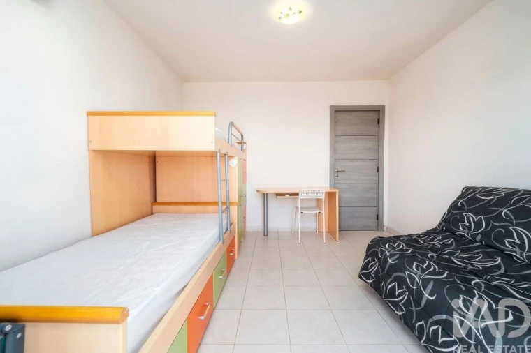 Apartamento T2 para Venda em Quarteira Foto 9