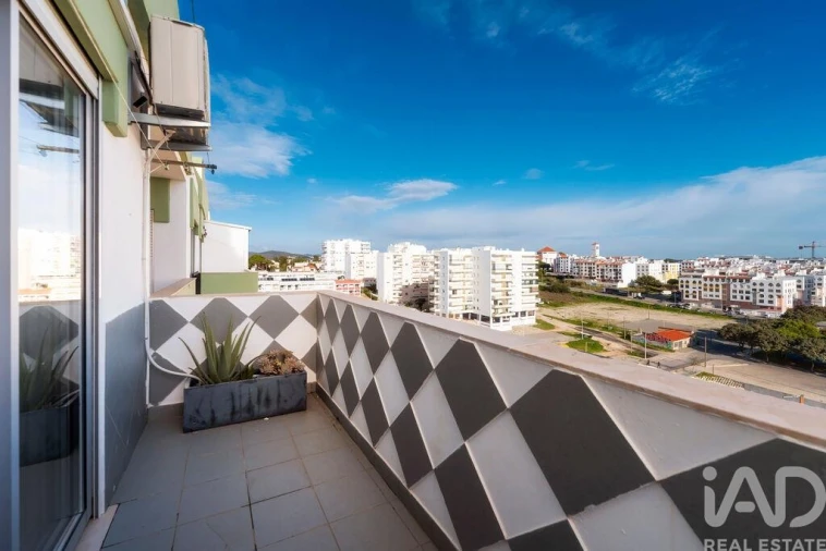 Apartamento T2 para Venda em Quarteira Foto 7