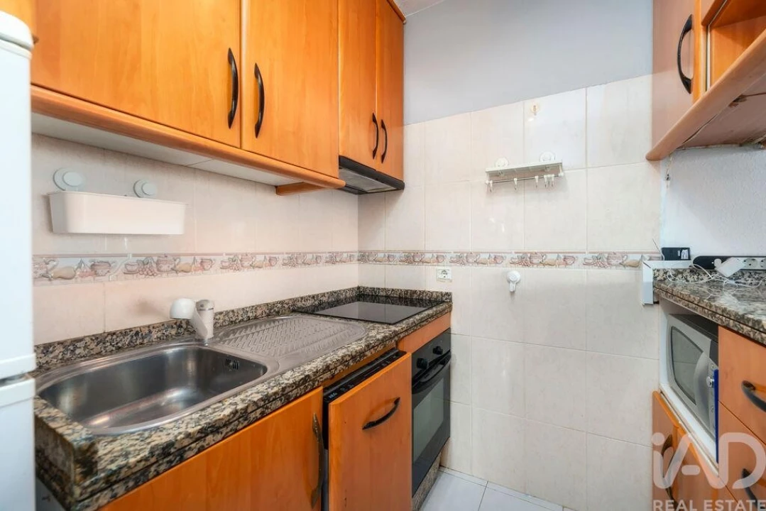 Apartamento T2 para Venda em Quarteira Foto 14