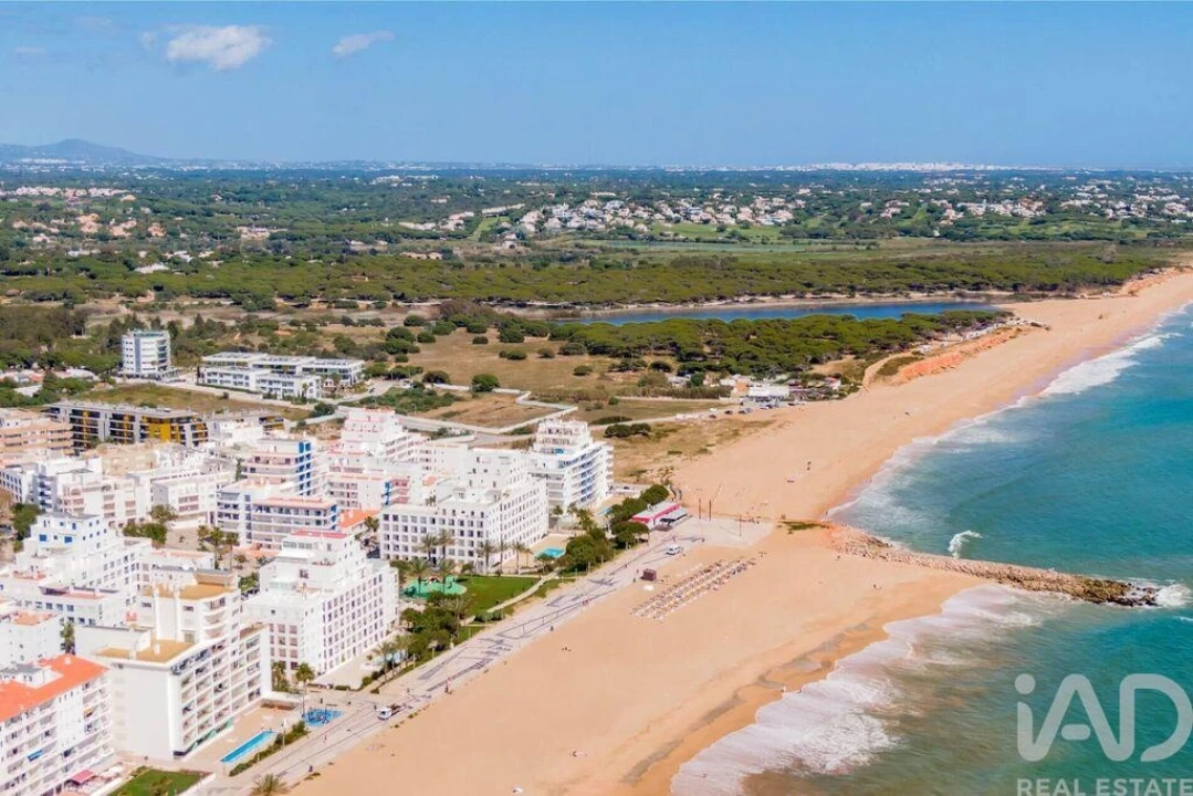 Apartamento T2 para Venda em Quarteira Foto 23