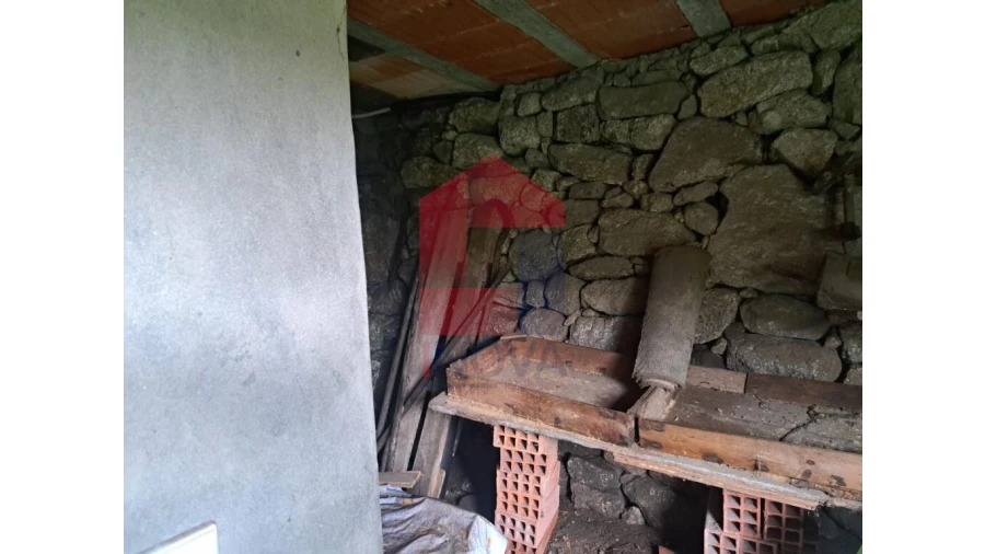 Moradia T2 para Venda em Valbom (São Pedro), Passô e Valbom (São Martinho) Foto 10