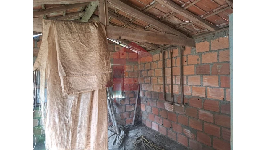 Moradia T2 para Venda em Valbom (São Pedro), Passô e Valbom (São Martinho) Foto 9