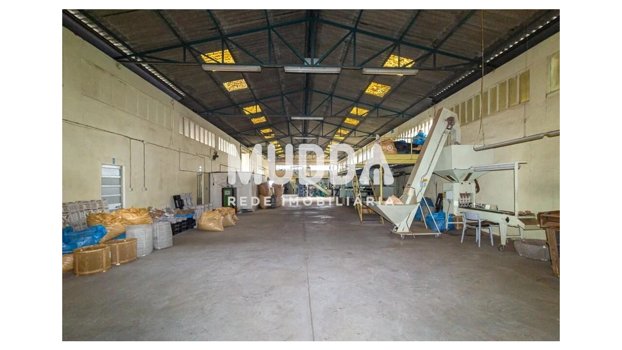 Armazém para Arrendamento em Lourosa Foto 1